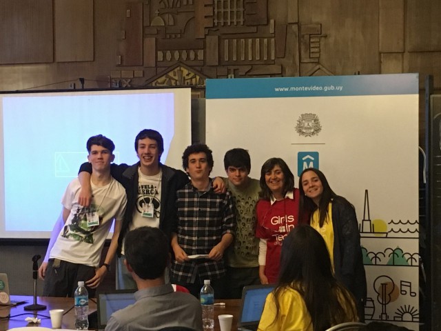 RISK-TAKERS AND INNOVATORS – 5th YEARS ATTEND A HACKATHON FOR A SMART CITY