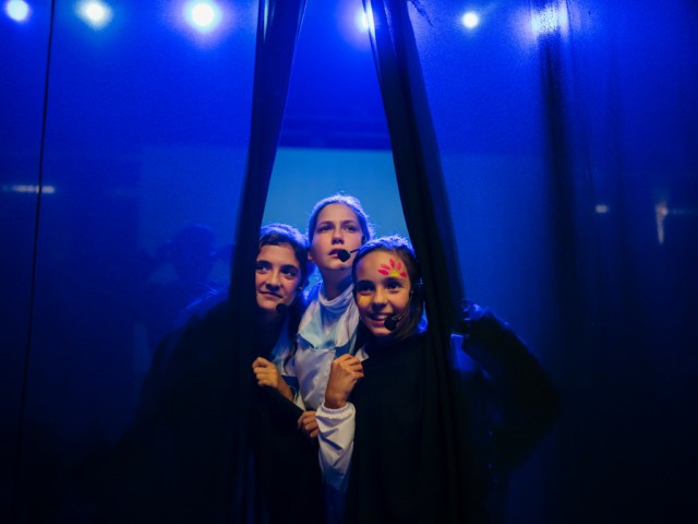  Lucy in the Sky with Diamonds